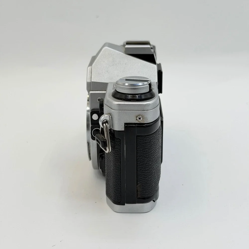 Canon AE-1 35mm Film SLR Camera Body Silver Black Vintage Serial 2580712